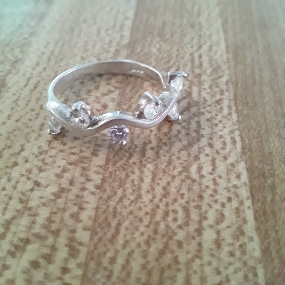 Sterling Silver Ring Wave of CZ's - Picture 3 of 8